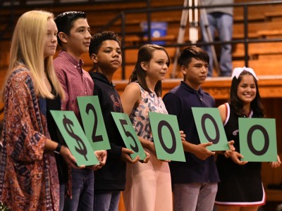 Slaton 2017 students spell out 25000