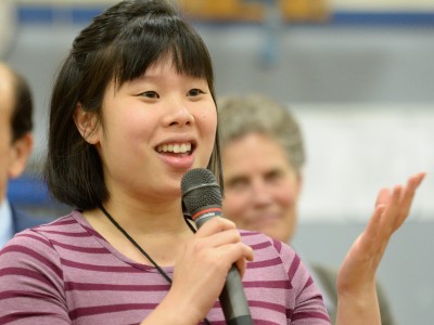 Teresa Chan Seidel accepts award