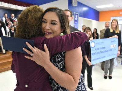 Texas 2018 Jane Foley Krystal Contreras hug