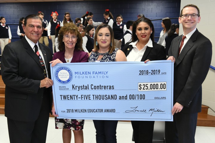 Texas 2018 Krystal Contreras check dignitaries