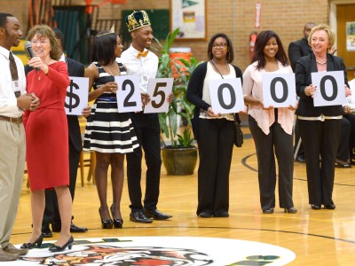 Tracee Thompson Dr Carey Wright 25000 sign