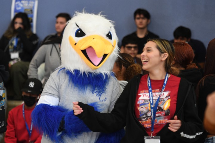 ahs alexis arias mascot