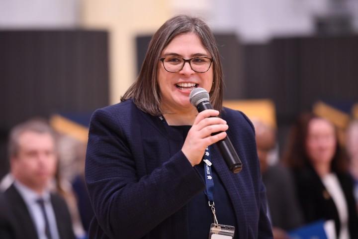 eachs elizabeth metts sarah stunz