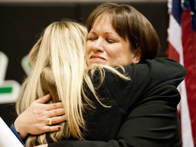kristina-carssow-hugs8052.jpg