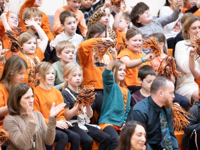 lgs jessica wentz students cheer