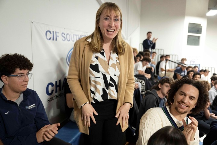 mcs ellen dooley walking up v4