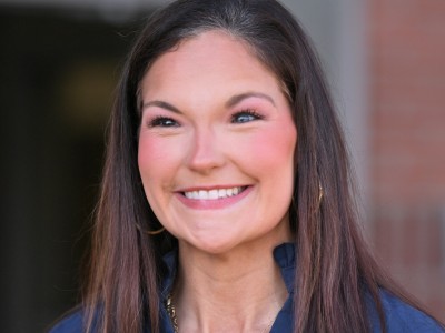 mues kayla saxton bio