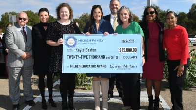 mues kayla saxton check