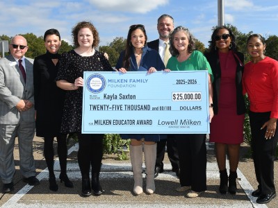 mues kayla saxton check