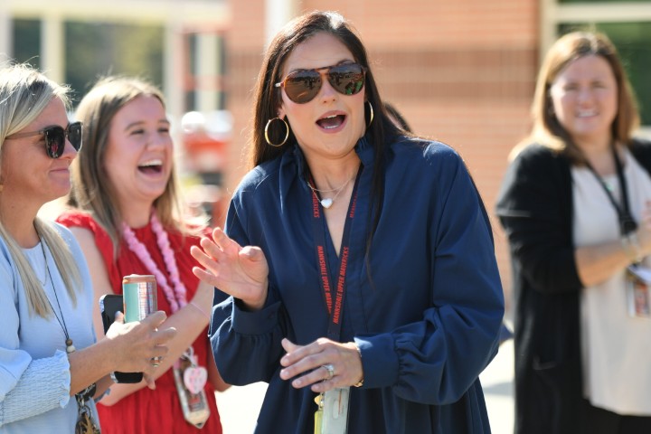 mues kayla saxton reaction 2