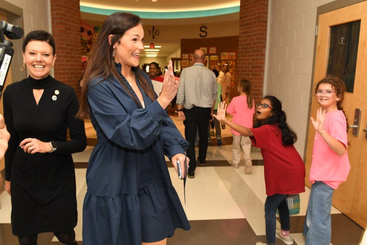 mues saxton bishop tour