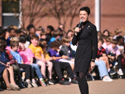 mues saxton stephanie bishop