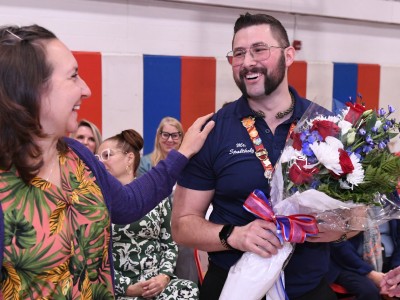 pms spaltholz colleague flowers