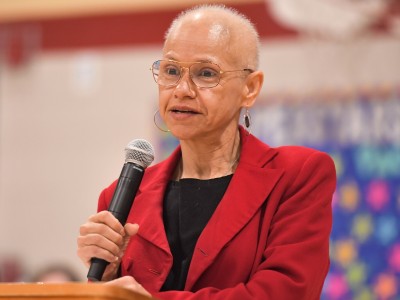 wes holly logan reynolds