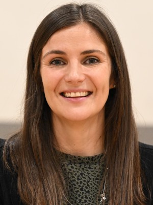 Heather Efaw Portrait Cropped