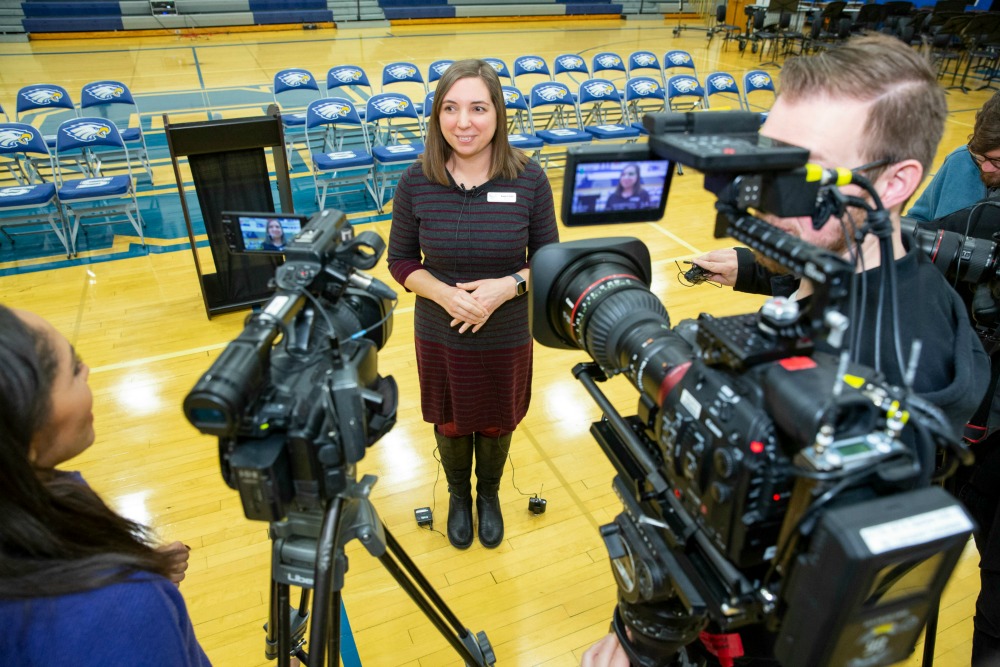 1000w 2019 KY Laura Cole media
