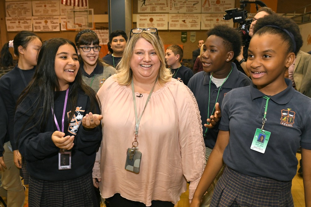 1000w 2019 LA Adams Jennifer Williams students2