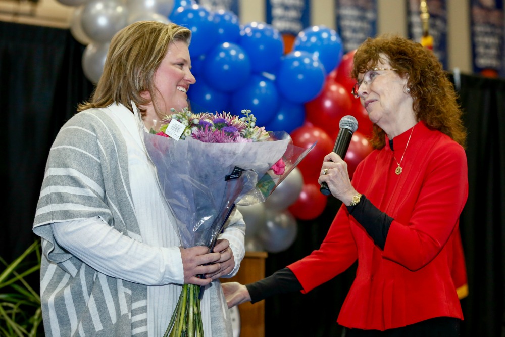 1000w Pass Christian 2017 Jane Foley congratulates Robyn Killebrew2