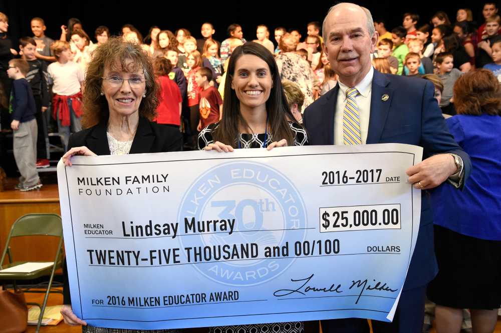 Lindsay Murray check 1000w