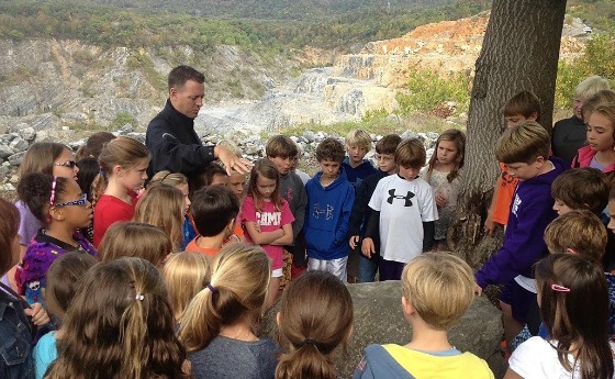 Wade Whitehead explaining fossils 560x345