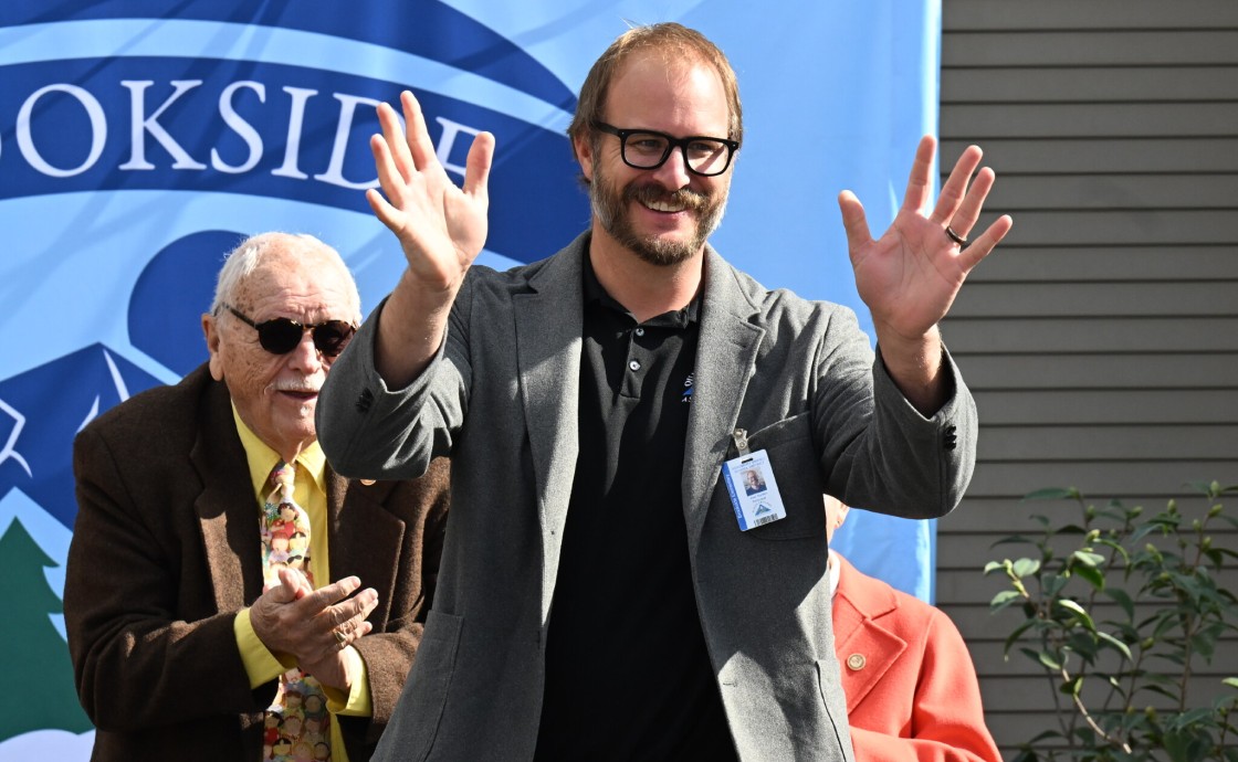 bes joel hudec walkingup