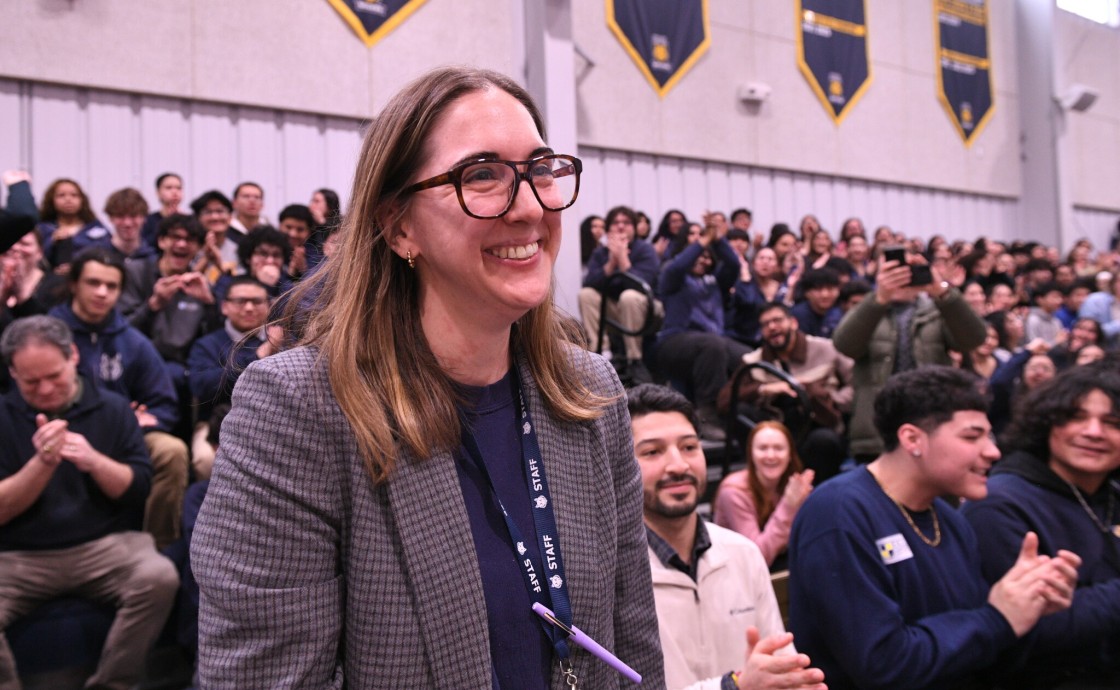 eachs elizabeth metts walkingup