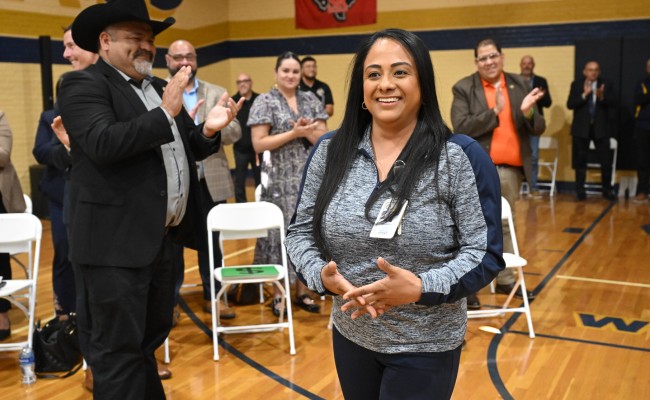 joi nancy chavira walking up