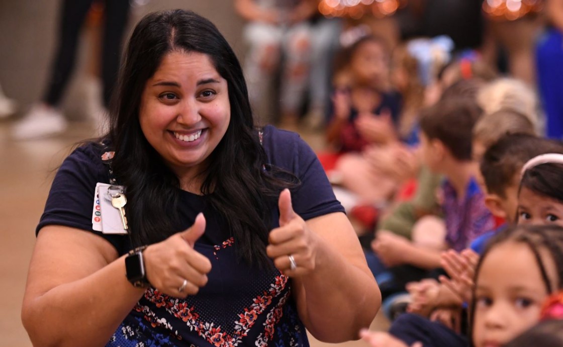 nhes olivia joseph thumbs up