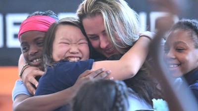 Jayda Pugliese Jackson Elementary hug