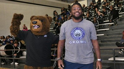 bchs heggs walkingup